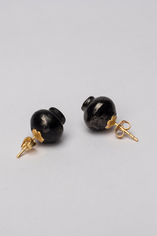Kabbish'S Kalash Statement Stud, Gold And Black
