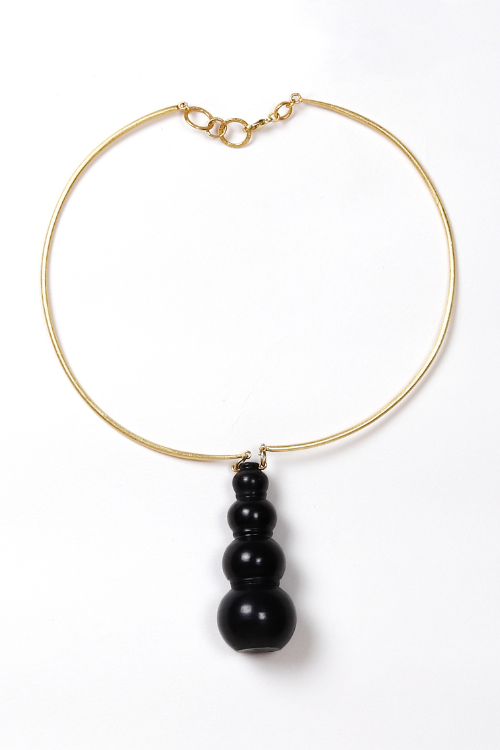 Kabbish'S Doghad Choker Of Black Pottery