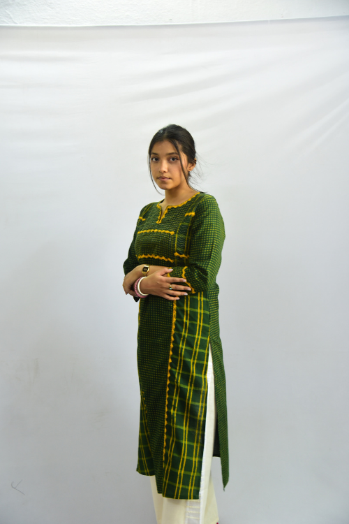 Sadhna 'Dheladi' Green Tanka And Applique Work Long Cotton Kurta