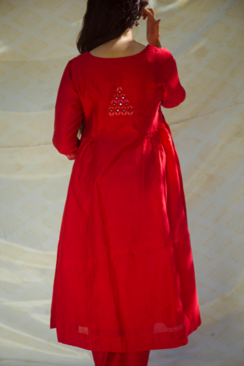 Urmul'Reeti' Sitara'  Kurti.(2Pc Kurta And Pant  )