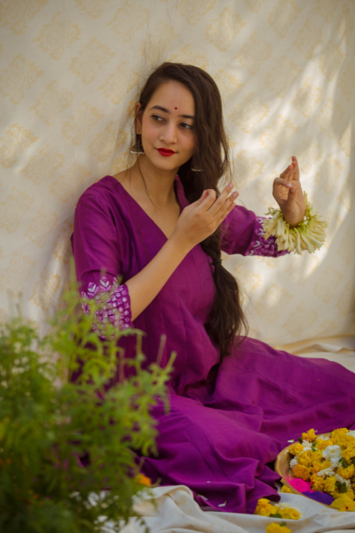 Urmul'Kalki' Sitara'  Kurti.(2Pc Kurta And Pant  )