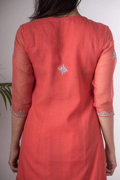 Urmul 'Charu' Hand Embroidered pink kotta doriya kurta . 2pc set (kurta and dupatta)