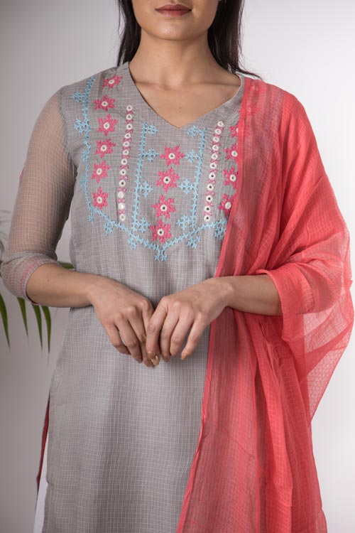 Urmul 'Dhara 'Hand Embroidered grey kotta doriya kurta . 2pc set (kurta and dupatta)