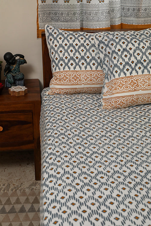 Sootisyahi 'Sparkling Starts' Handblock Printed Cotton Bedsheet