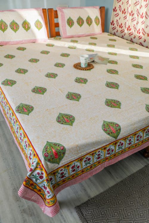 Soootisyahi 'Essence Of Color' Handblock Printed Cotton Bedsheet