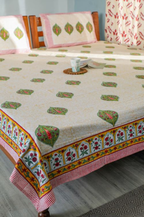 Soootisyahi 'Essence Of Color' Handblock Printed Cotton Bedsheet