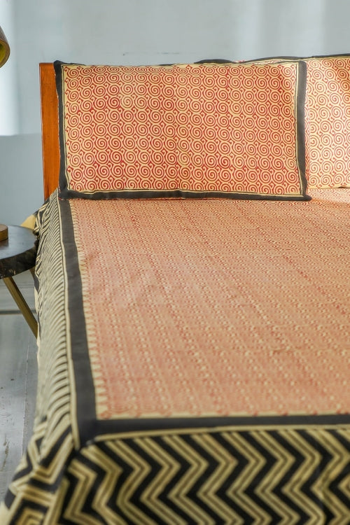 Sootisyahi 'Reddish Waves' Handblock Printed Cotton Bedsheet