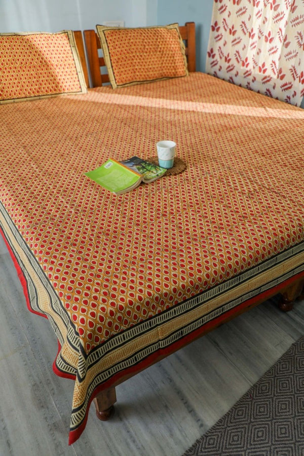 Sootisyahi 'Drop Of Colors' Handblock Printed Cotton Bedsheet