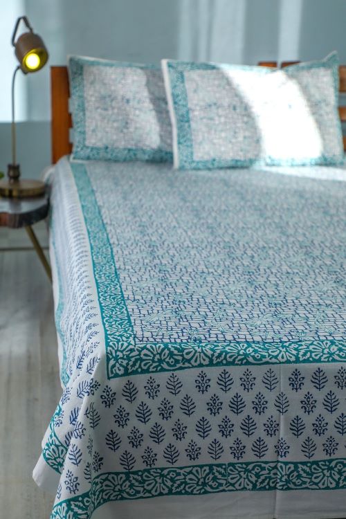 Sootisyahi 'Tales Of Fly' Handblock Printed Cotton Bedsheet