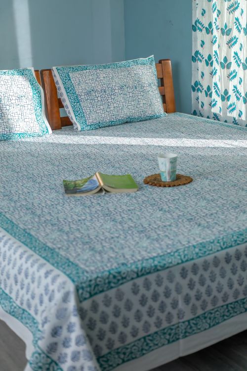 Sootisyahi 'Tales Of Fly' Handblock Printed Cotton Bedsheet