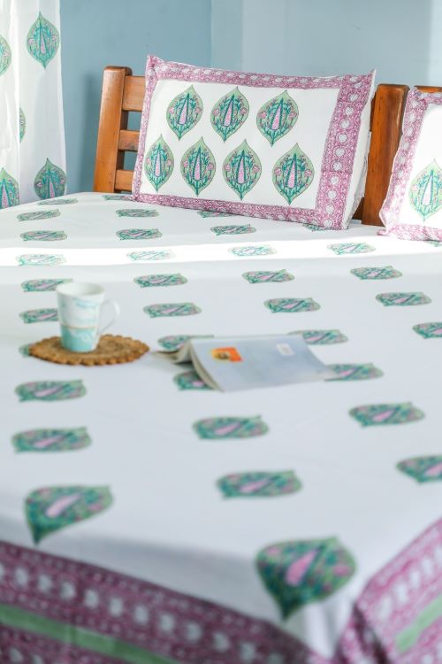 Sootisyahi 'Green & Voilet' Handblock Printed Cotton Bedsheet