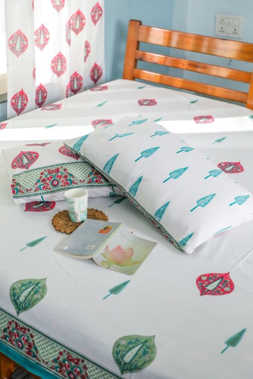 Sootisyahi 'Buds & Petals' Handblock Printed Cotton Bedsheet