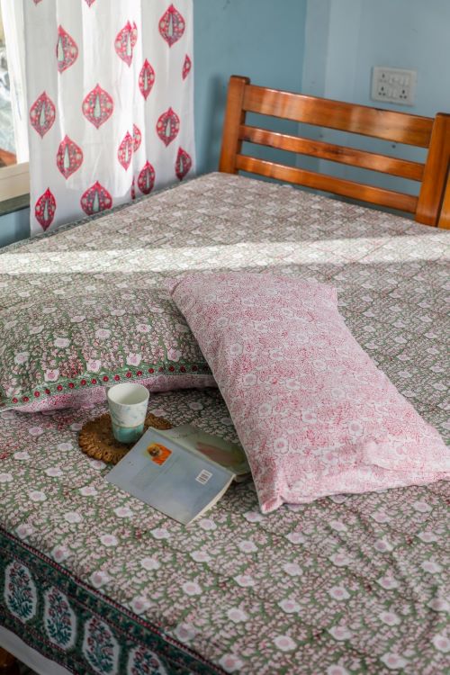 Sootisyahi 'Mughal Garden' Handblock Printed Cotton Bedsheet