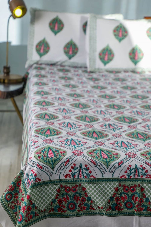 Sootisyahi 'Valley Of Flower' Handblock Printed Cotton Bedsheet