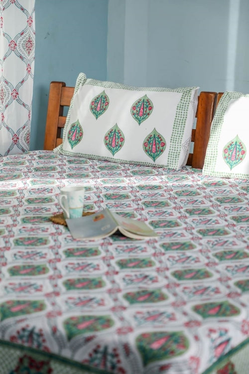Sootisyahi 'Valley Of Flower' Handblock Printed Cotton Bedsheet