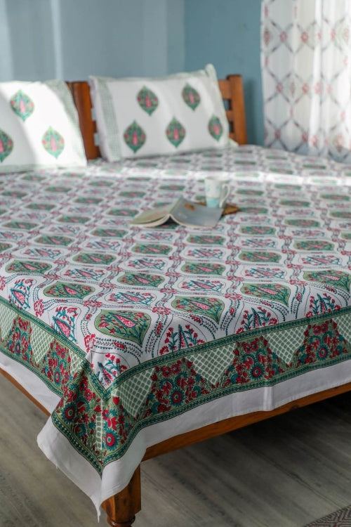 Sootisyahi 'Valley Of Flower' Handblock Printed Cotton Bedsheet