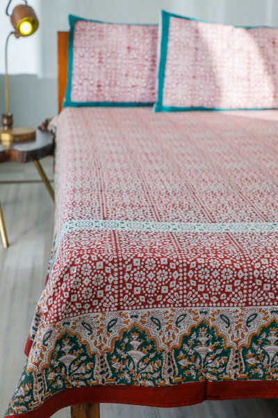 Sootisyahi 'Manmohak Lali' Handblock Printed Cotton Bedsheet