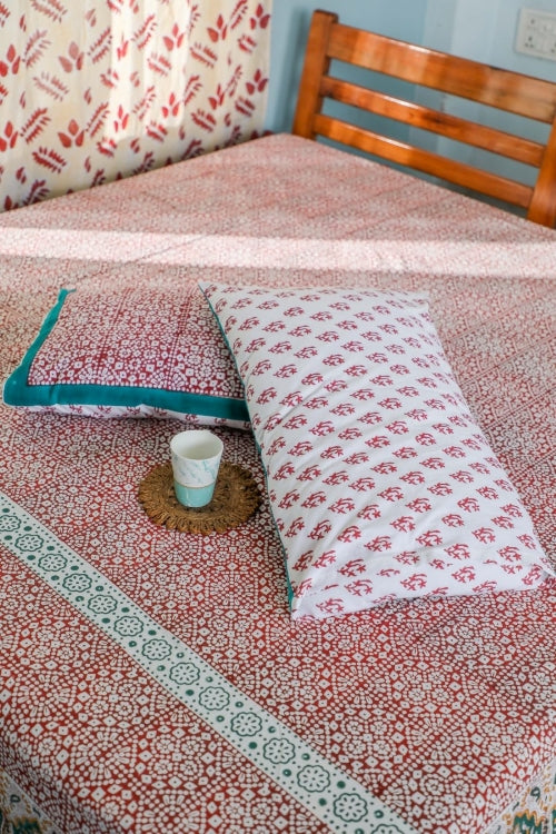 Sootisyahi 'Conventional Treasure' Handblock Printed Cotton Bedsheet