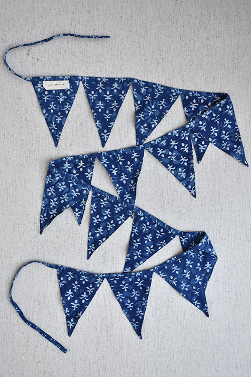 Okhai 'Snowball' Pure Cotton Hand Block Printed Christmas Bunting