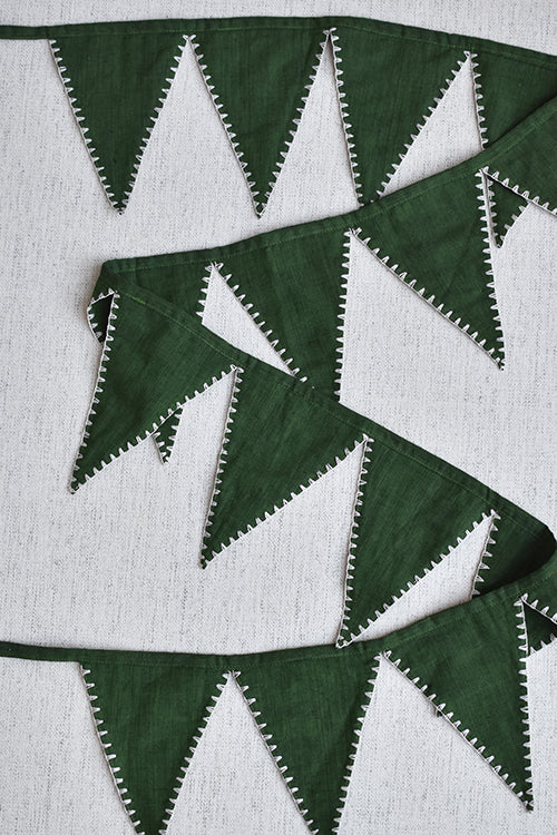 Okhai 'Mistletoe' Pure Cotton Hand Embroidered Christmas Bunting
