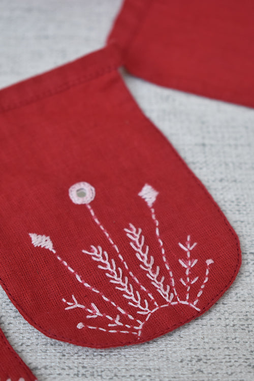 Okhai 'Rudolf' Pure Cotton Hand Embroidered Christmas Bunting