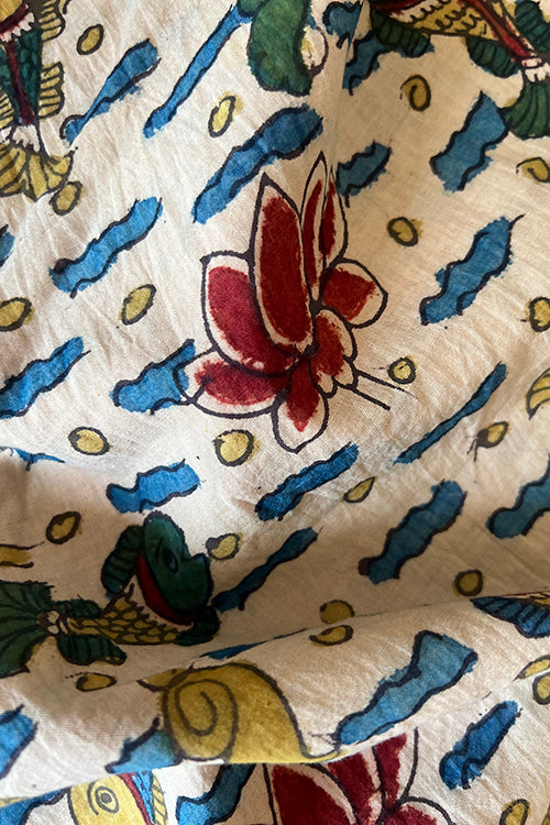 Creative Bee 'fish-lotus' Natural Dye Hand-Painted Kalamkari Cotton Fabric (0.50 meter)