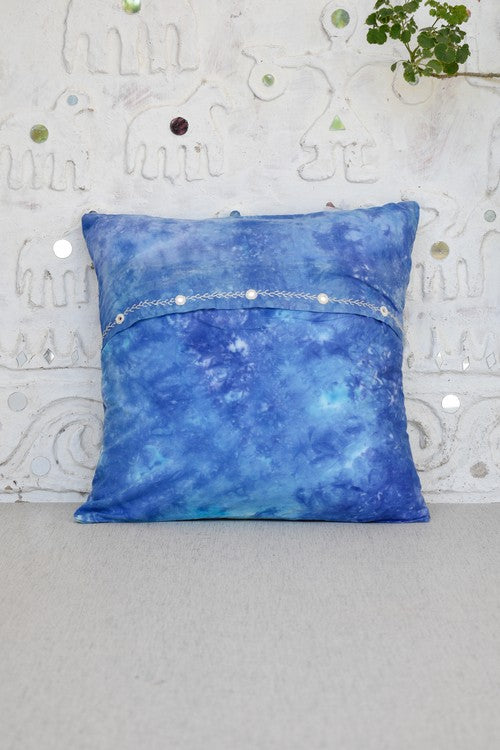 Okhai 'Nightfall' Cotton Scratch Tie and Dye Cushion Cover