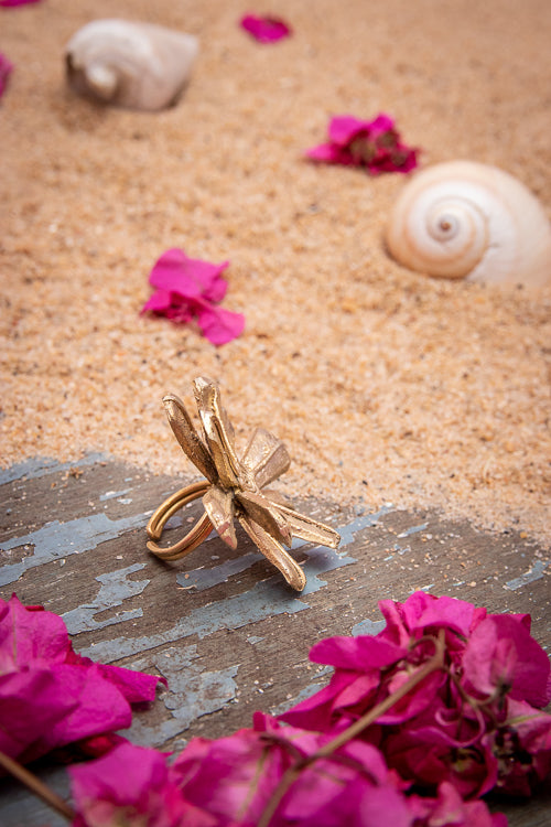 Miharu Dokra Double Flower Finger Ring