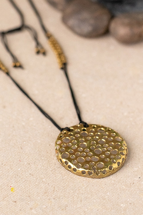 Miharu Dokra Round and Round Pendent