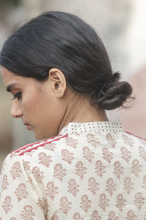 Sadhna 'Biri' Beige Dabu print Collared kurta