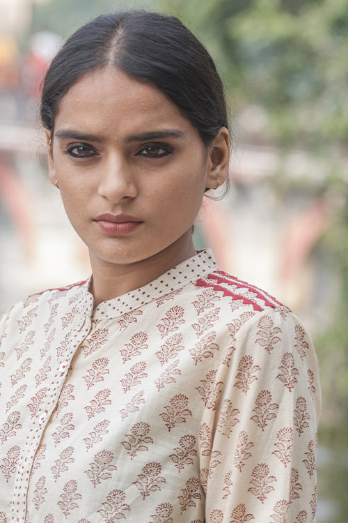 Sadhna 'Biri' Beige Dabu print Collared kurta