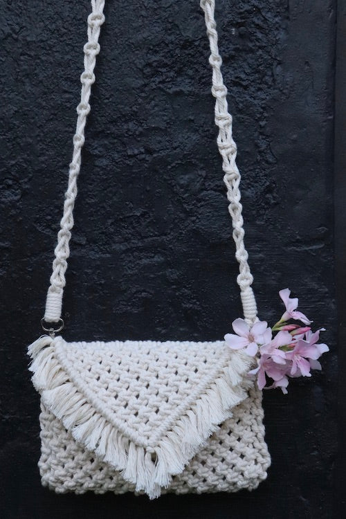 House of Macrame Handcrafted Macrame Clutch Bag with swing (Off-white)