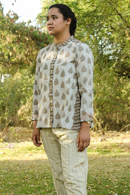 Sadhna 'Biri' Grey Dabu print Collared kurta