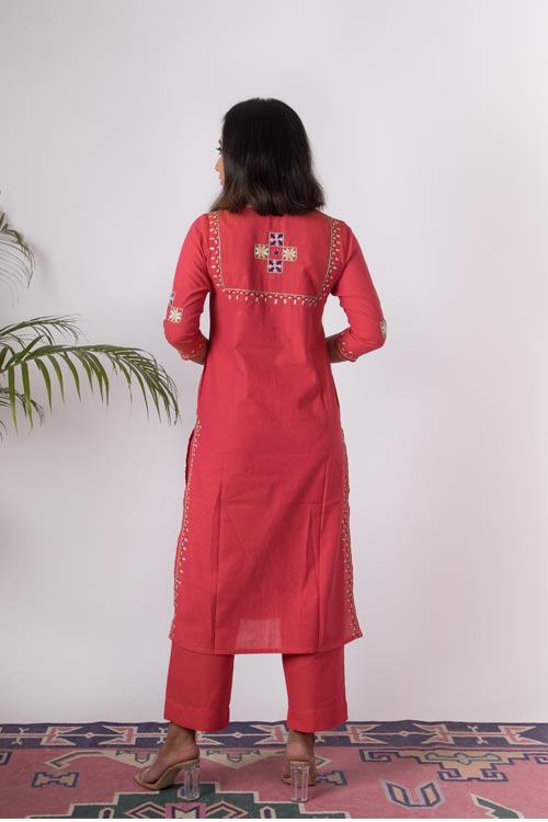 Urmul 'Kalbiliya' Hand Embroidered Cotton Kurta Pant Set (2Piece Set) kurta and pant