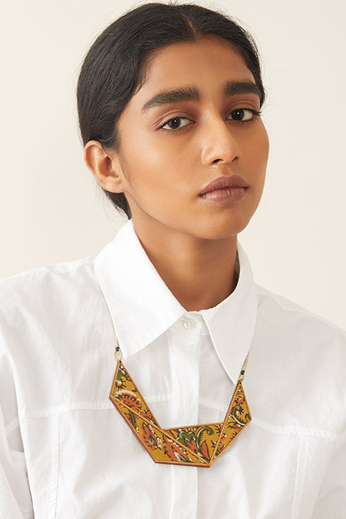 Whebyabira Connecting Triangle Kalamkari Mdf Necklace