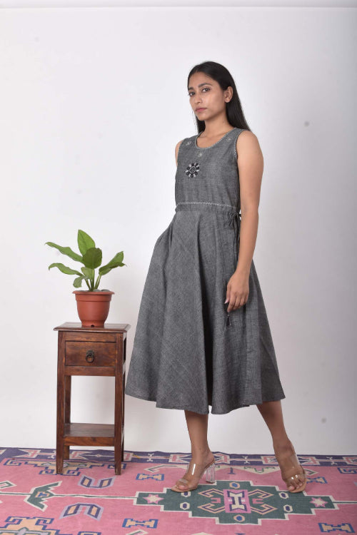 Urmul Shama Grey Embroidered Handloom Cotton Knee Length Dress For Women 