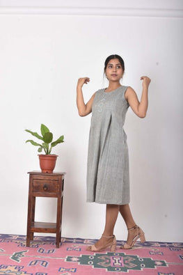 Urmul Moth Grey Embroidered Handloom Cotton Short Dress For Women 