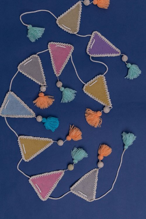 Samoolam Handmade Kids Room Decor Bunting ~ Triangles