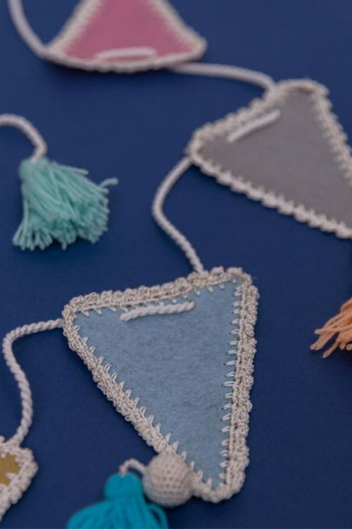 Samoolam Handmade Kids Room Decor Bunting ~ Triangles