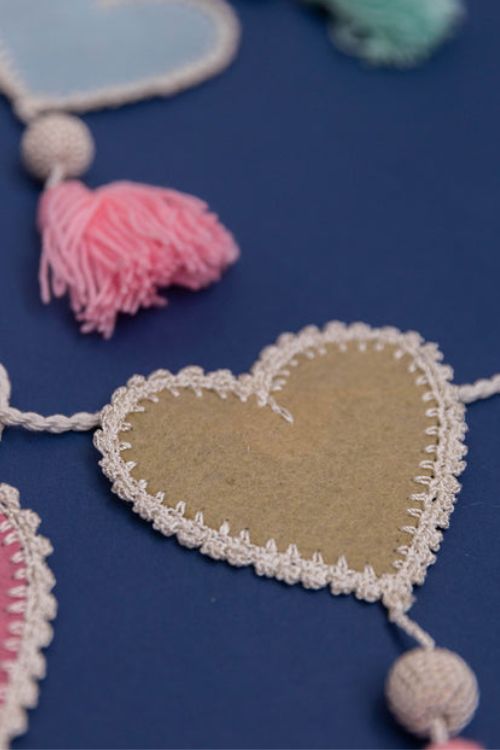 Samoolam Handmade Kids Room Decor Bunting ~ Hearts