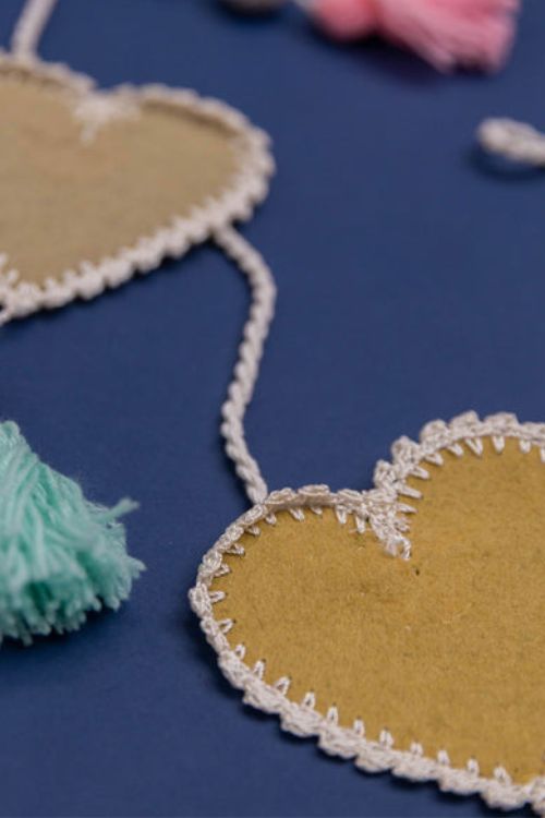 Samoolam Handmade Kids Room Decor Bunting ~ Hearts