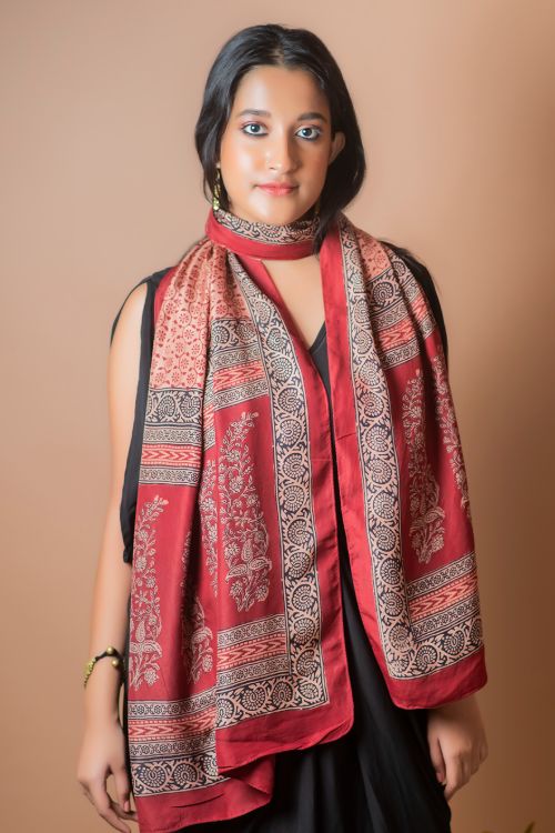 Pure Silk Bagh Printed Stole - Floral Chain