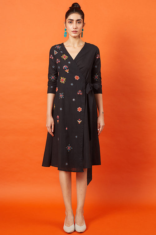 Empress Kutch Embroidered Cotton Black Wrap Dress For Women Online