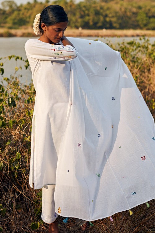 White flared dress with dupatta by Gulaal