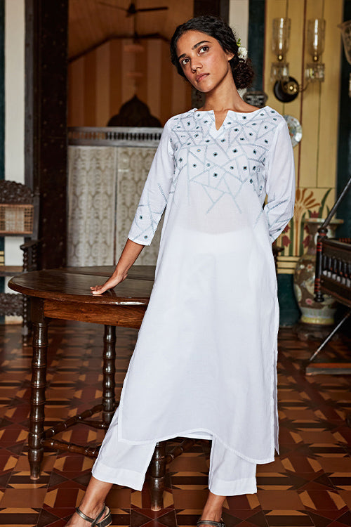 Buy White Cotton Kurta With Thread Embroidery Online - W for Woman