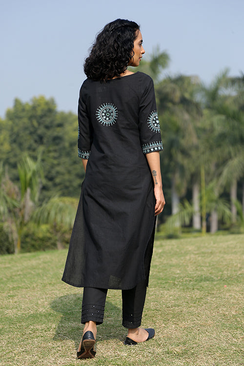 Okhai 'Moon Glory' Hand Embroidered Mirror Work Kurta