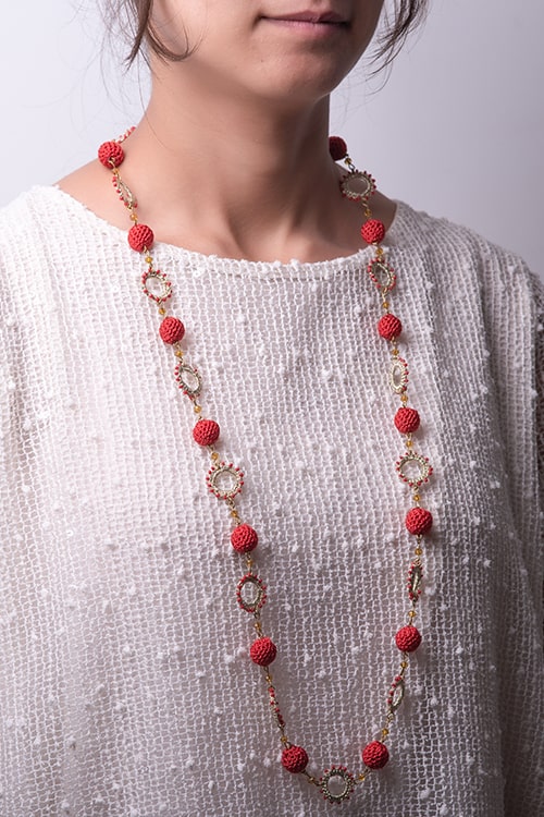 Samoolam Cheer Neckpiece ~ Shimmer Red