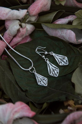 Silver Linings Kites Handmade Silver Filigree Pendant Set Online