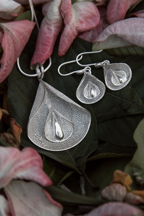 Buy Silver Linings Fine Tarakasi Handmade Silver Filigree Pendant Set Online   Okhaistore