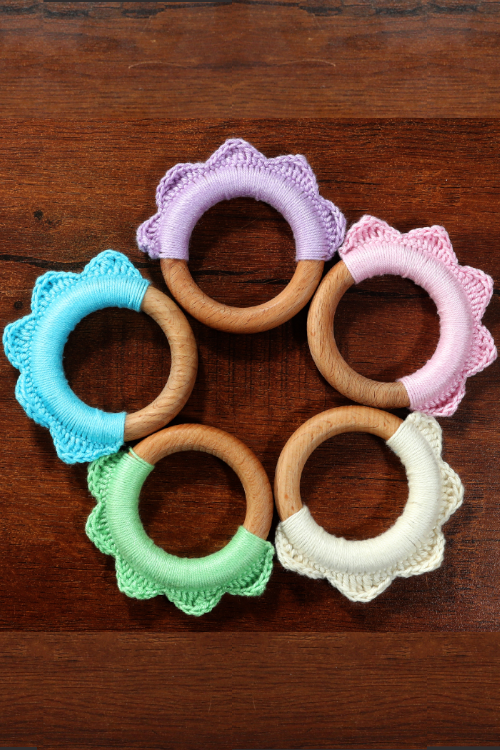 Plumtales "Croceht Ruffle " Handmade Wooden Teether Ring Pistachio